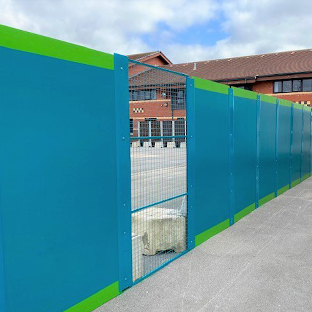 LYTHAM ST ANNES HIGH SCHOOL - timber hoarding - Easi Edge
